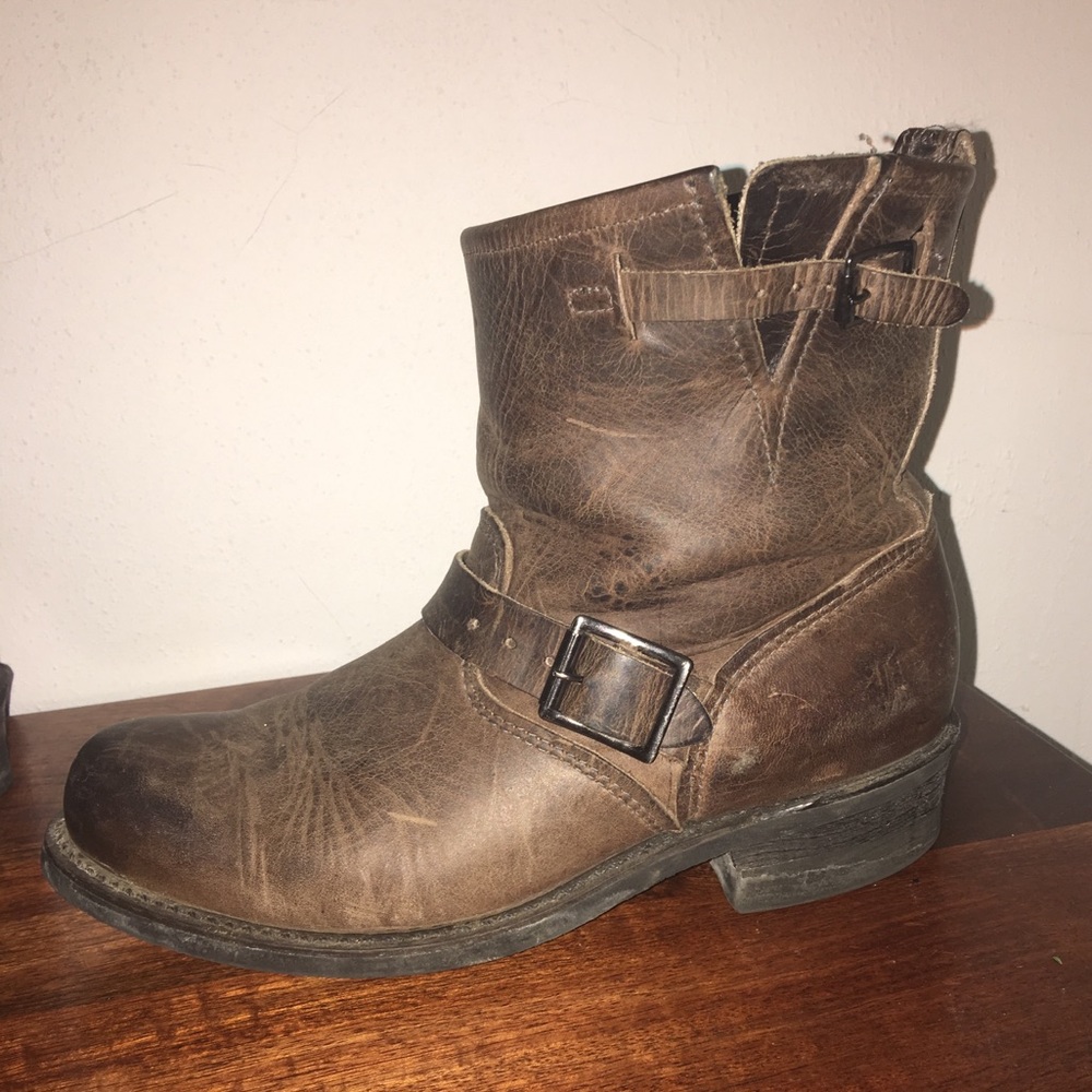 Frye ankle boot